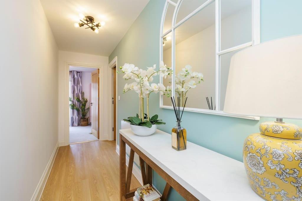 Darlington - 2 Bedroom Luxury Apartment By Mint Stays Bristol Zewnętrze zdjęcie